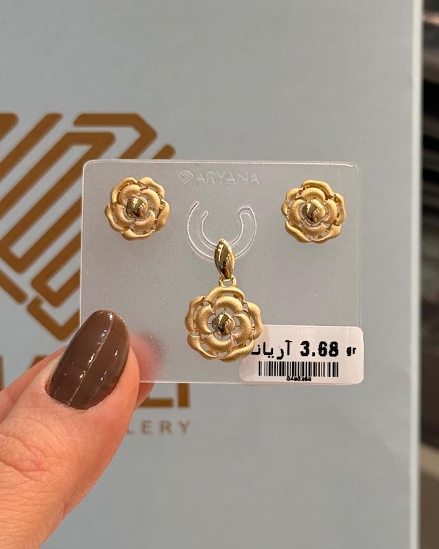 زنانه نیم ست طلا ۱۸ عیار نیم ست طلایی ماهلی