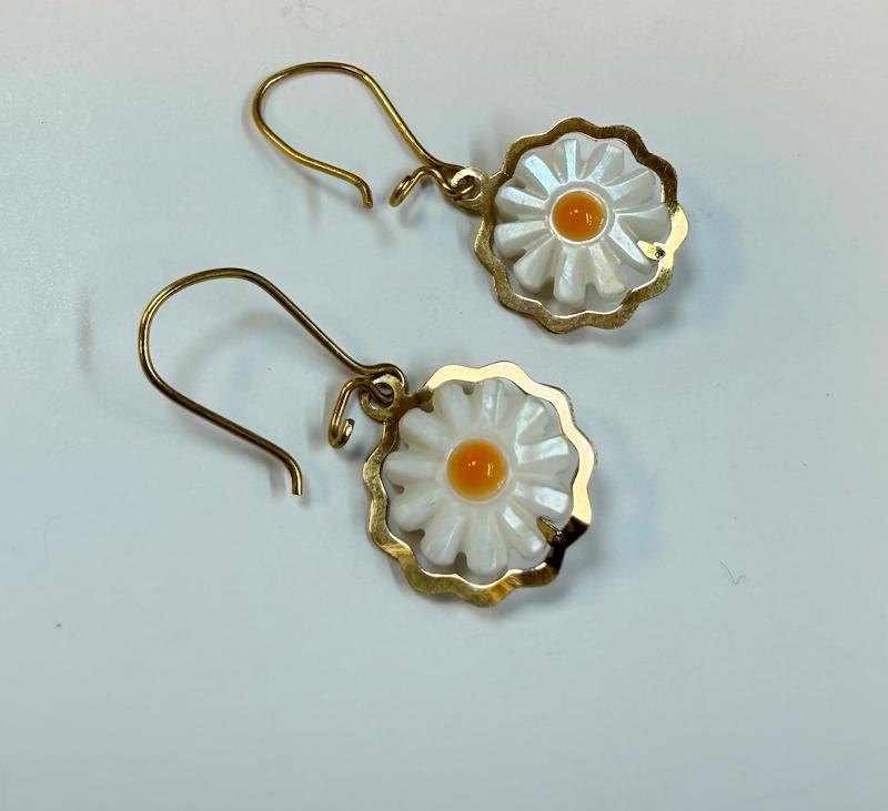 گوشواره زنانه طلا ۱۸ عیار بابونه گالری پریدخت