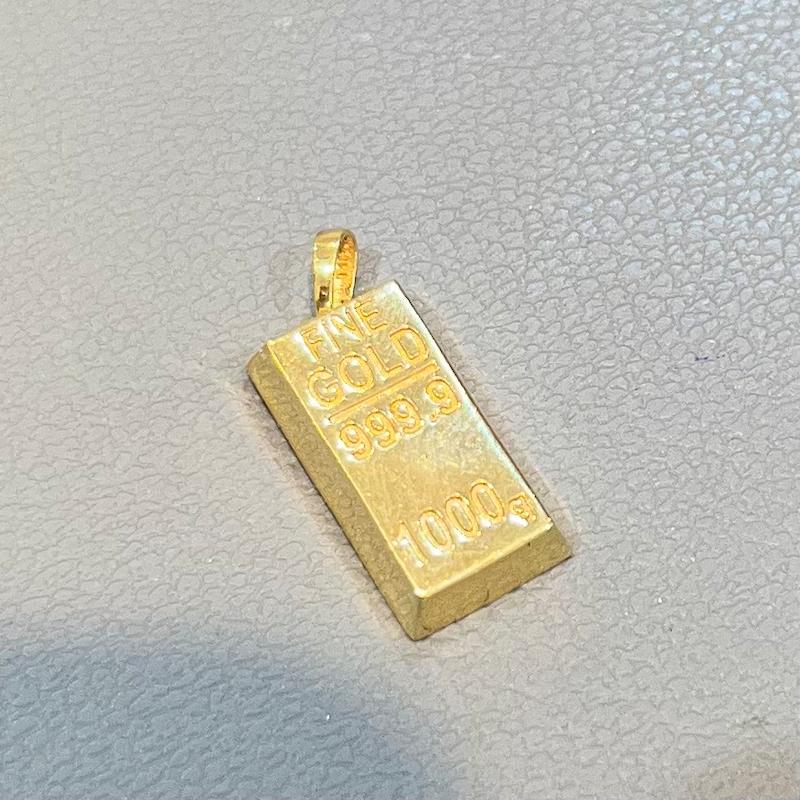 آویز طلا ۱۸ عیار مدال طرح شمش گالری زرنوش