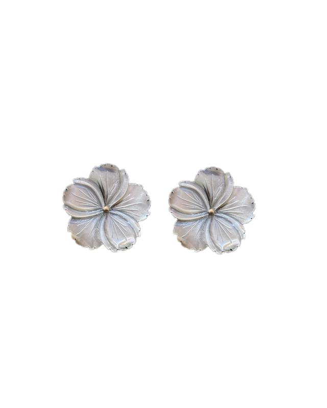 گوشواره زنانه طلا ۱۸ عیار صدف۶۴۰۲ گالری طلای شفیع