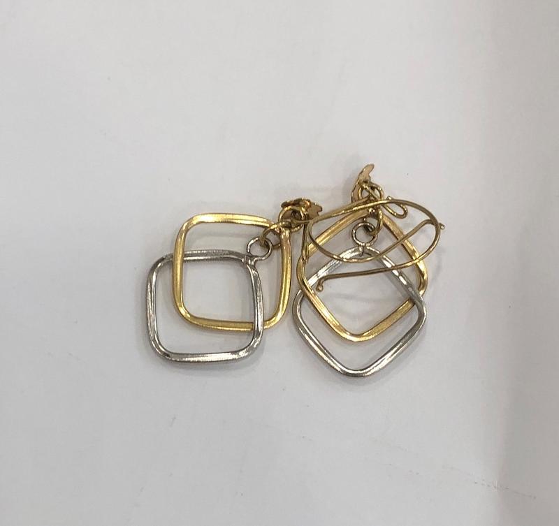 گوشواره زنانه طلا ۱۸ عیار گوشواره دو لاین مربع گالری حسینی زاده