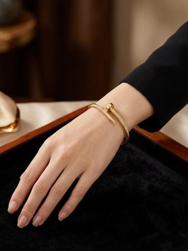 بنگل زنانه طلا ۱۸ عیار بنگل میخ بدون اجرت کدK838p8 گالری انارکی