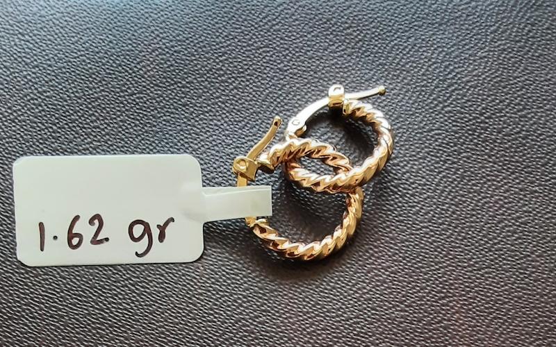 گوشواره بچگانه طلا ۱۸ عیار مدل مارپیچ دلفین گلد گالری