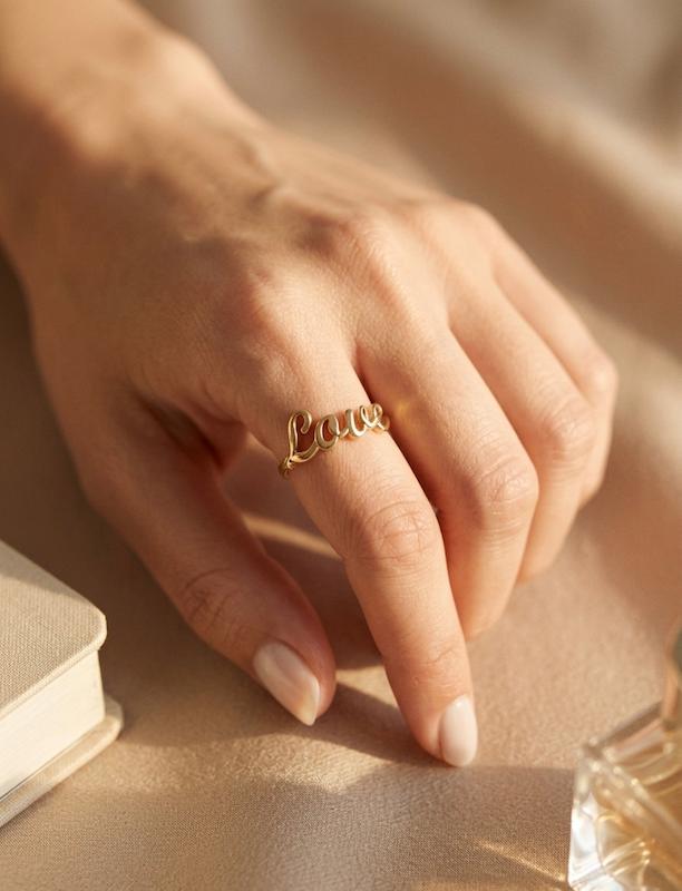 انگشتر طلا ۱۸ عیار انگشتر لاو love گالری طلا شاینی