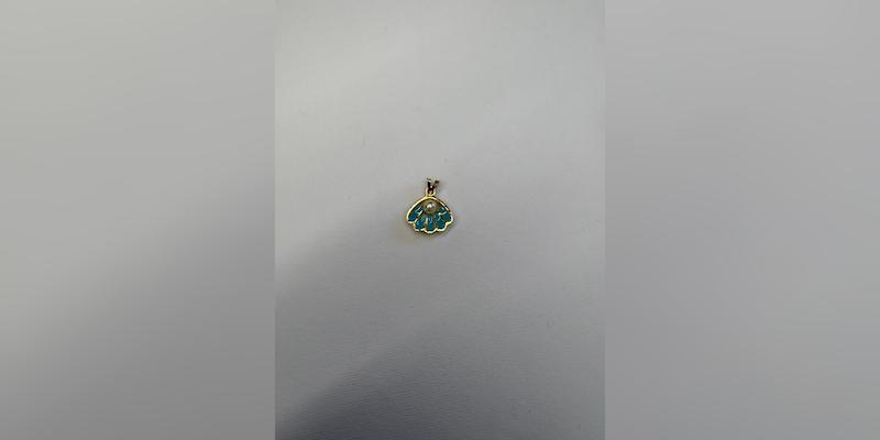آویز زنانه طلا ۱۸ عیار آویز گردنی میوه(طرح صدف آبی روشن) گالری طلای فر