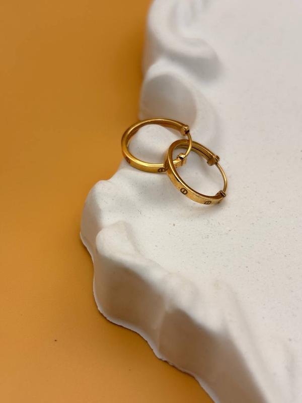 گوشواره زنانه طلا ۱۸ عیار گوشواره حلقه ای کارتیر طلای کالین