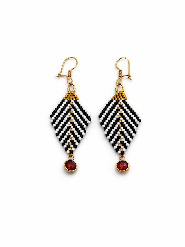 گوشواره زنانه طلا ۱۸ عیار گوشواره ی میوکی و طلا طرح کاج گالری طلای پگاه