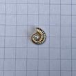 گوشواره طلا ۱۸ عیار میخی آرگین حلزون مرواریدی کسر سنگ شده مندی گلد