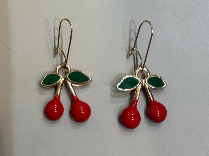 گوشواره بچگانه طلا ۱۸ عیار گیلاس گالری طلای بهزاد