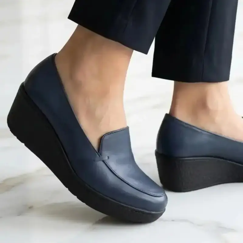 کفش طبی چرم لژدار زنانه شیک و سبک 11178