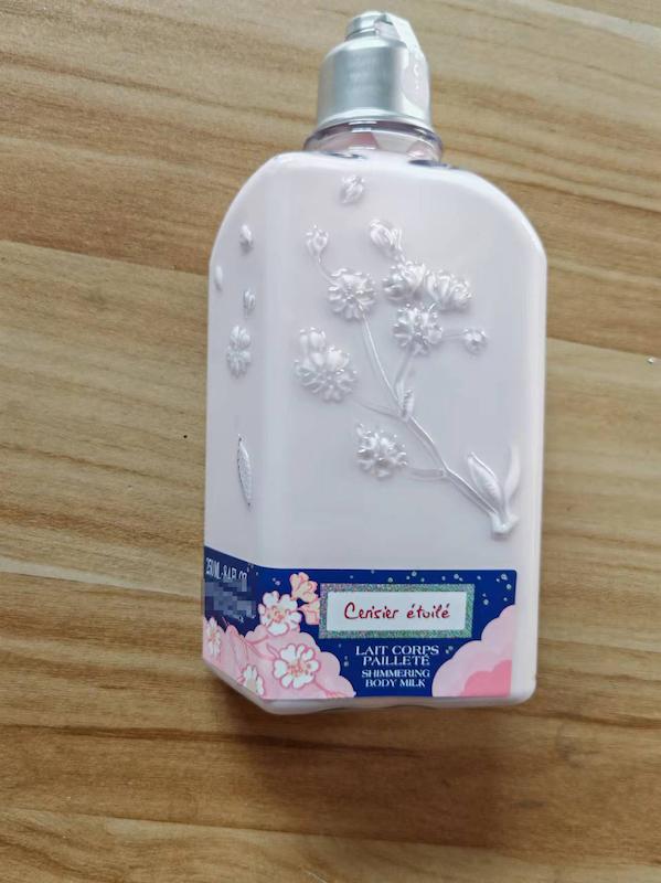 بادی واش L'Occitane Cherry Blossom  - سفارش مستقیم از چین