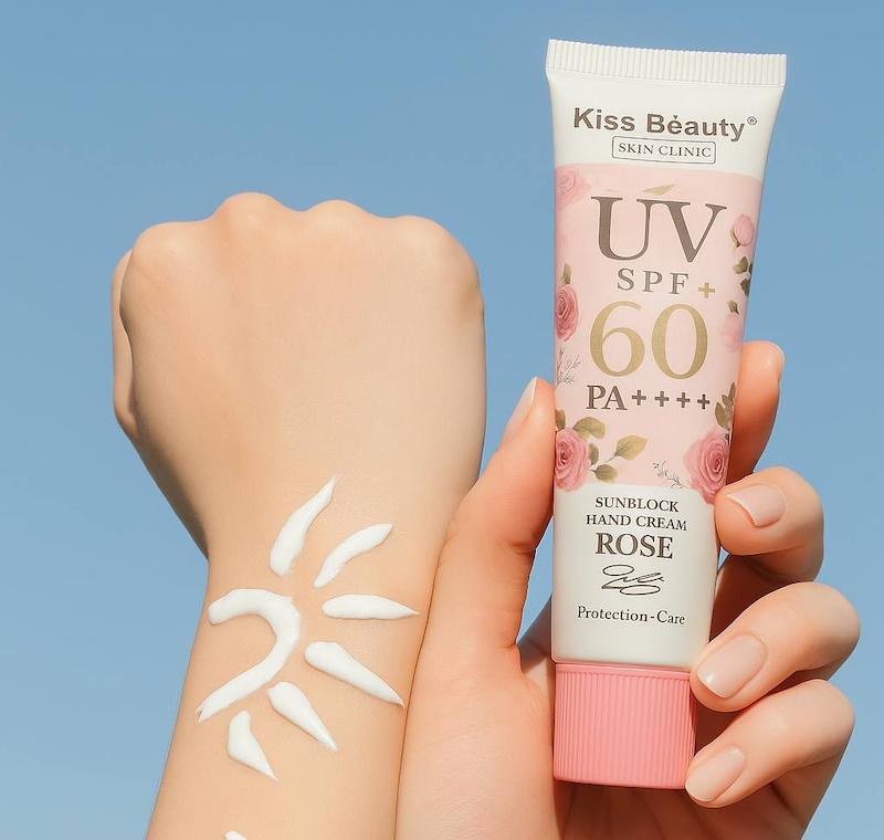 ضدافتاب مخصوص دست برند Kiss Beauty SPF 60
