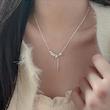 گردنبند شاخه نقره‌ای – لطافت درخشان سادگی