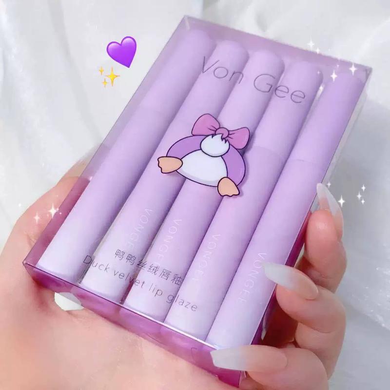 پک رژ لب اردکی مایع مخملی Von Gee