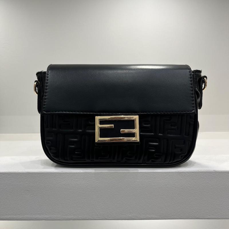 کیف فندی دوشی جلو مگنت fendi