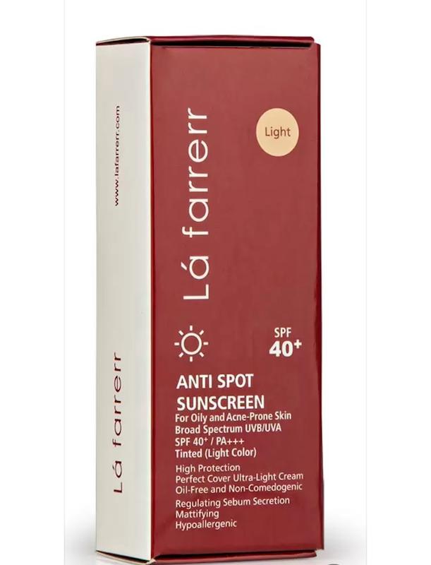 کرم ضد آفتاب و ضد لک رنگی SPF40 لافارر مناسب پوست چرب و مختلط حجم 40 میل رنگ روشن(Light)