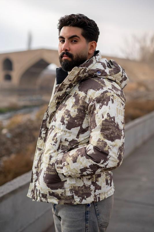 کاپشن ابر و بادی 