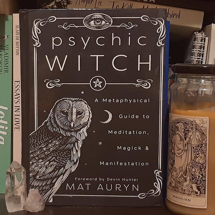 کتاب فانتزی Psychic Witch
