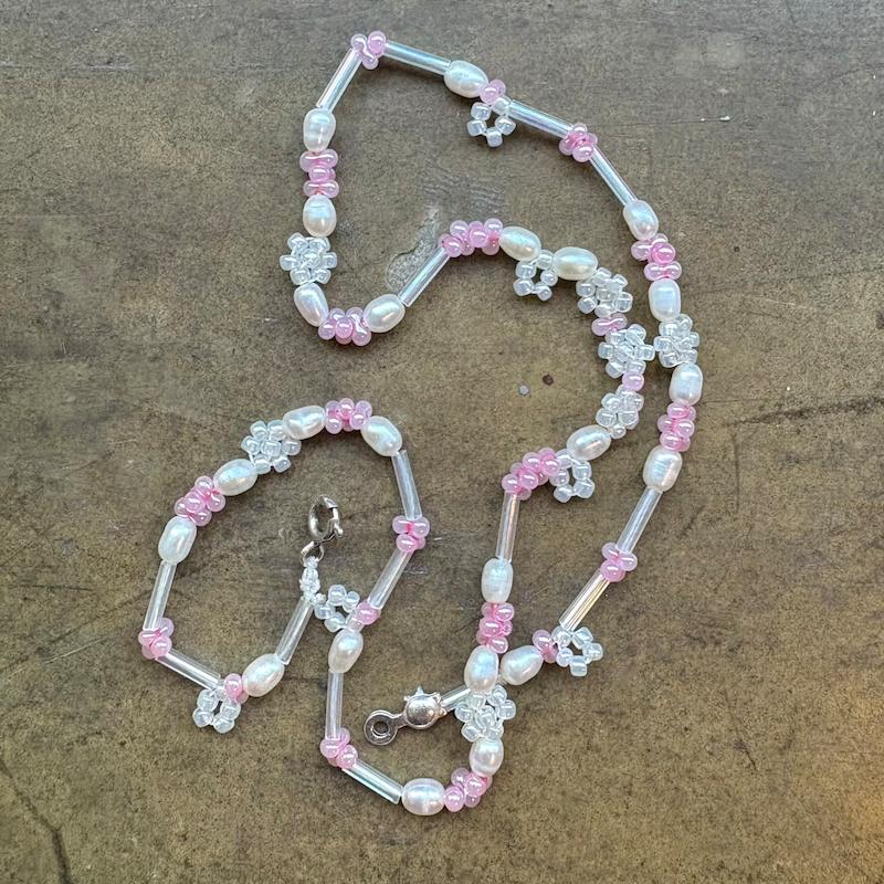 گردنبند بوته صورتی با مروارید پرورشی