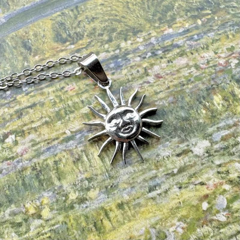 گردنبند خورشید🌞