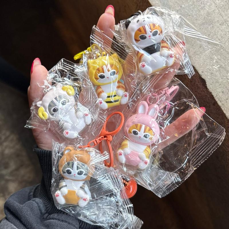 گربه‌ای که مراقبته🐈✨