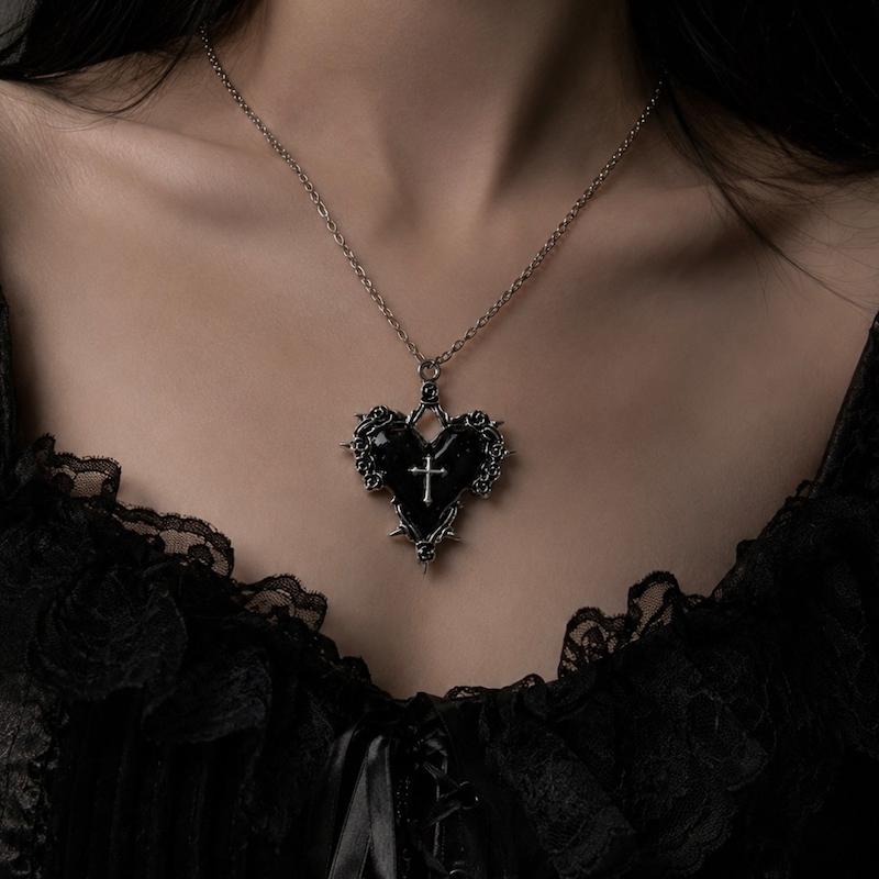 گردنبند Bittersweet🥀🖤