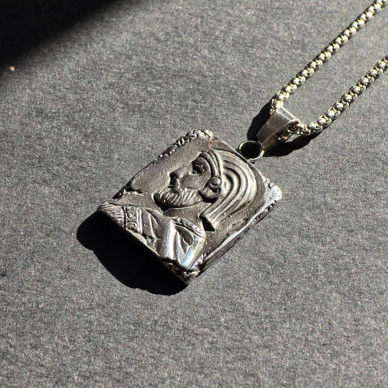 گردنبند کوروش کبیر 