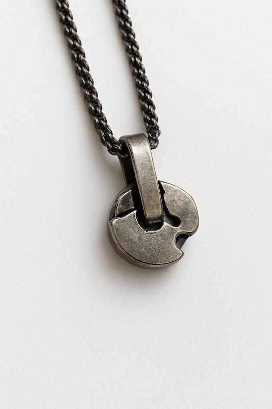 گردنبند راک 