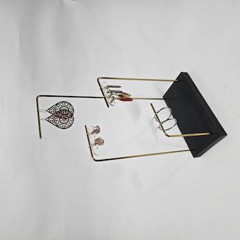استند گوشواره