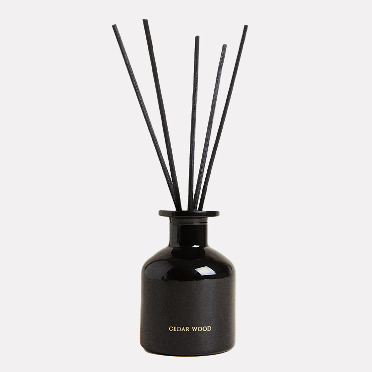 عطر خانگی zara home cedar wood