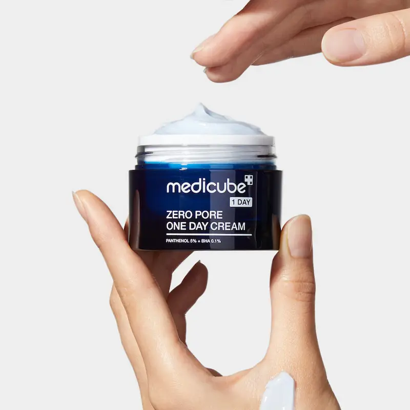 کرم جمع کننده منافذ یک روزه مدی کیوب Medicube