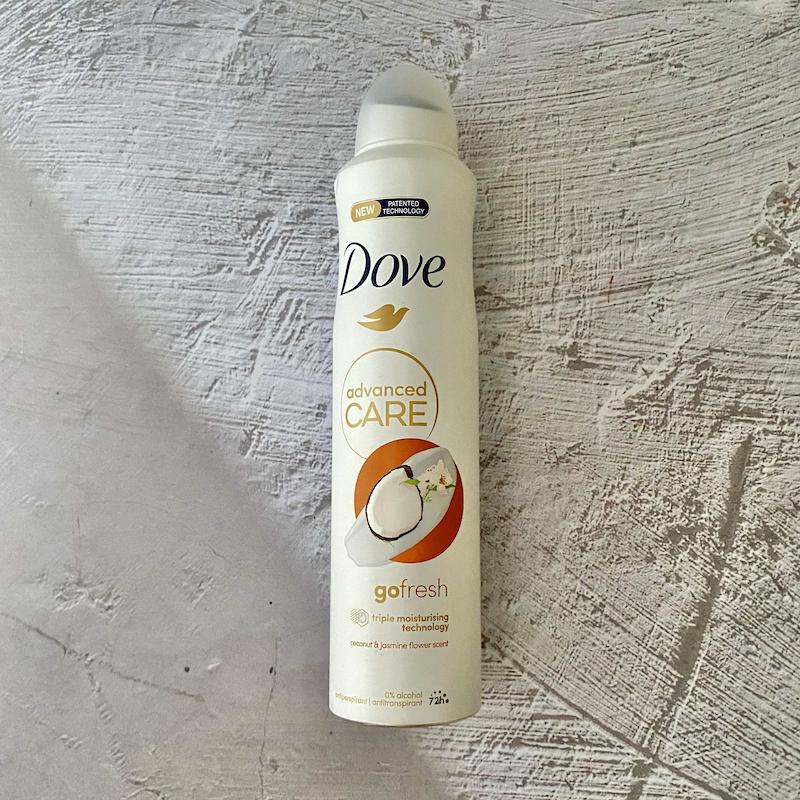 اسپری بدن زنانه داو با رایحه نارگیل Dove