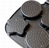  نمای کلی ماهیتابه چهار قسمتی نچسب بلوکیش، دسته چوبی و دیزاین خلاقانه برای پخت تخم‌مرغ، پنکیک و خوراک جداگانه