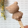 مای نزدیک یخ خرسی سه‌بعدی روی کف دست، جزئیات عالی قالب‌گیری سیلیکونی