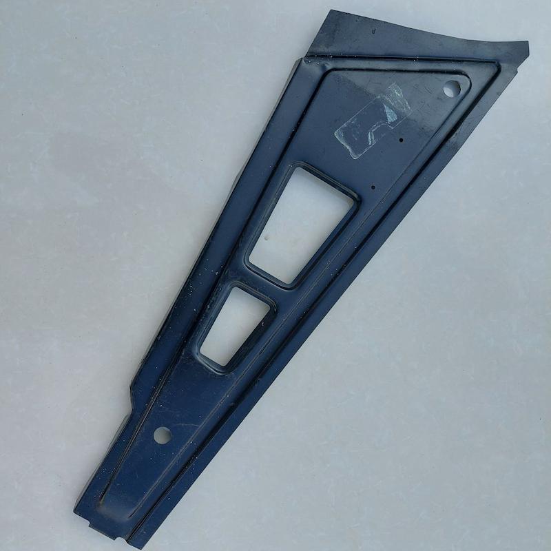 پنجره ای داخل صندوق E21