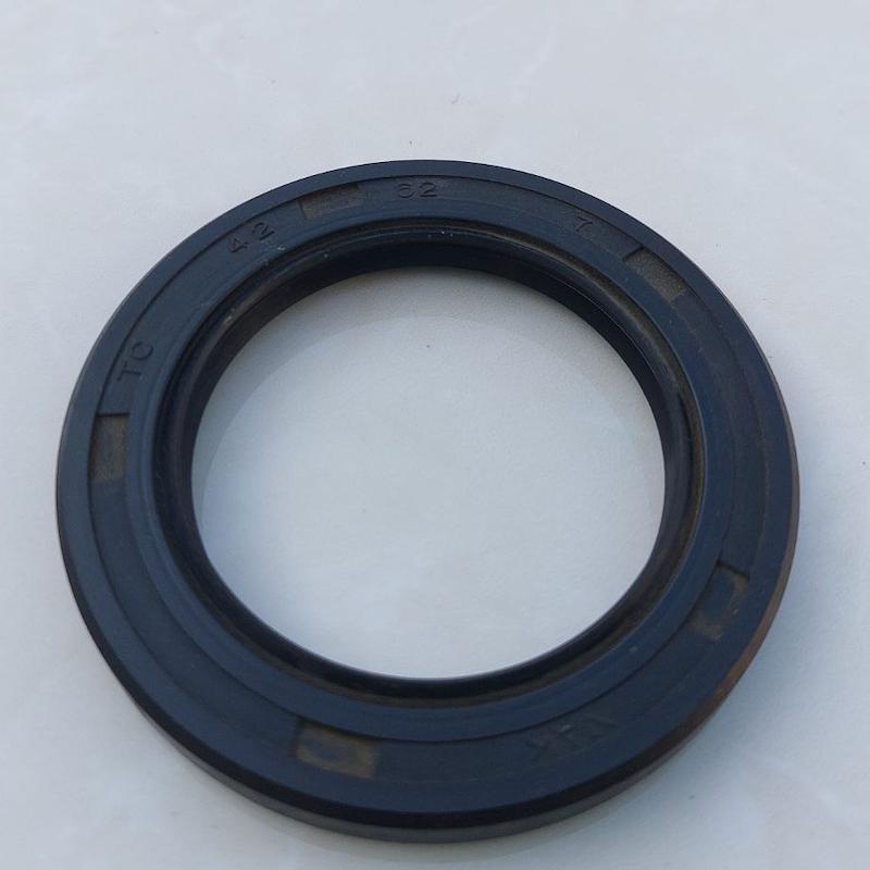 کاسنمد توپی چرخ عقب کوچک E12