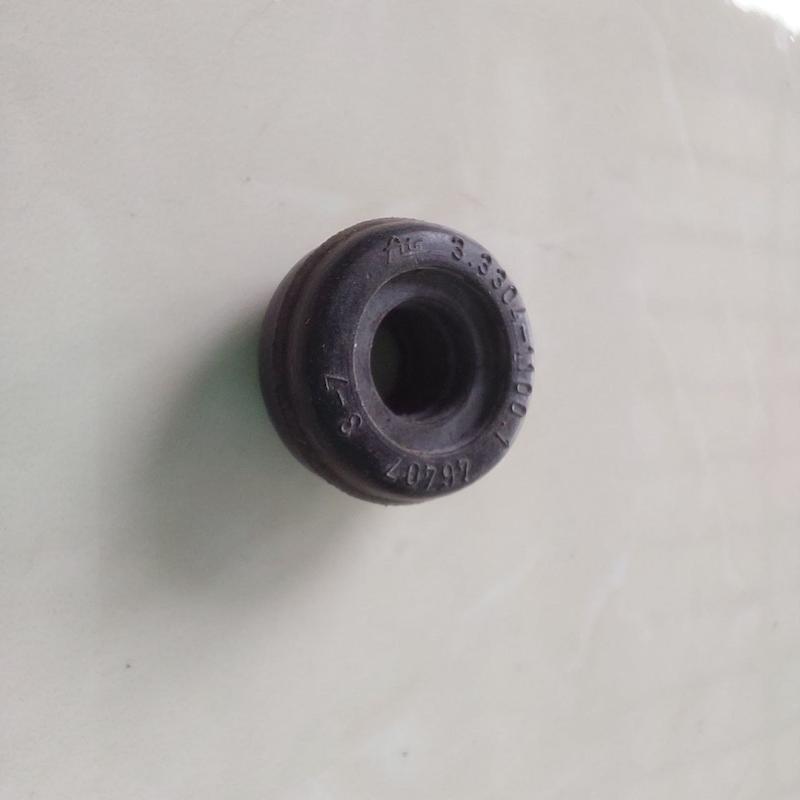 لاستیک روی پمپ ترمز 2002 &E12 