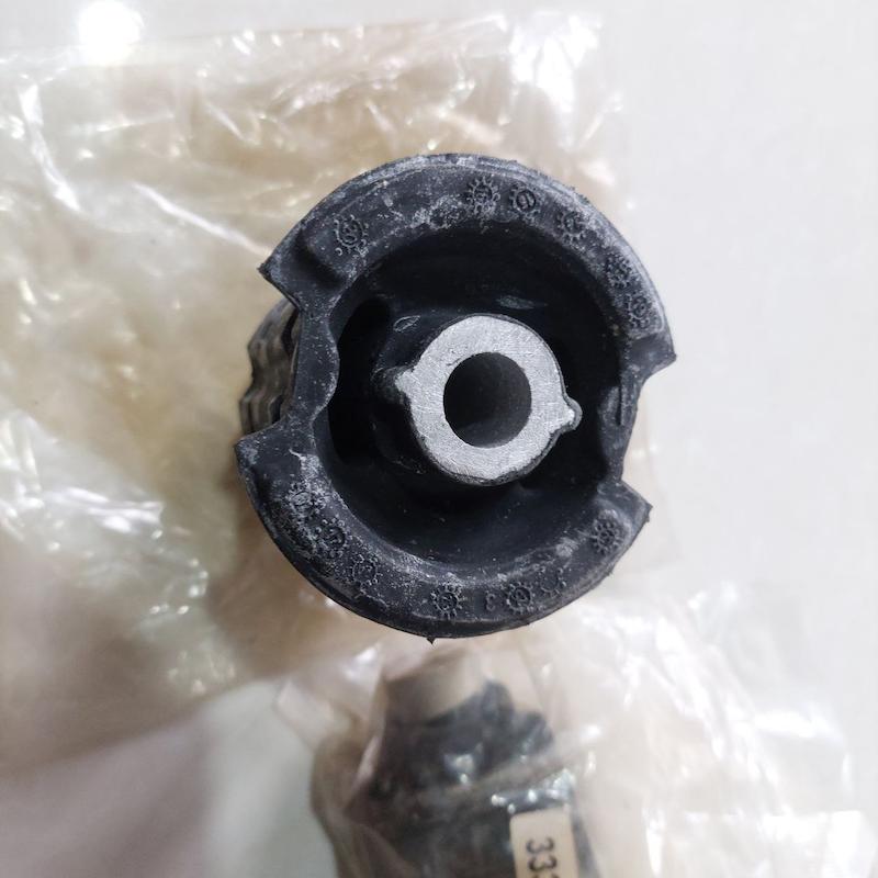 بوش پایه اتاق E30 