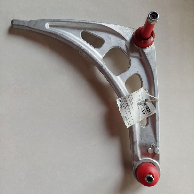 طبق سمت راست E46  febi