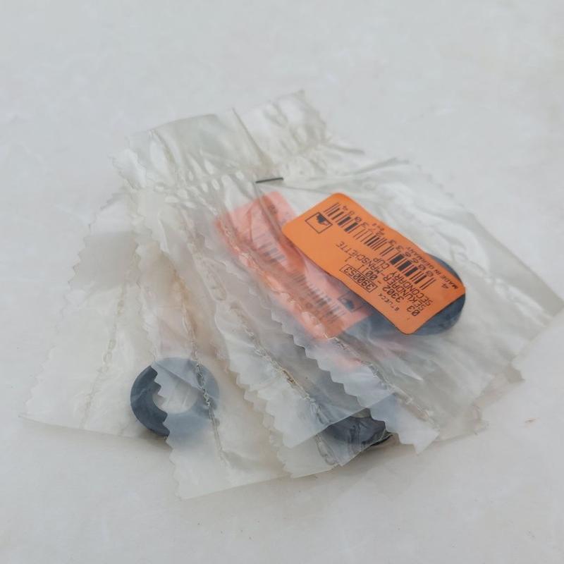 لوازم پمپ ترمز 2002 و E21