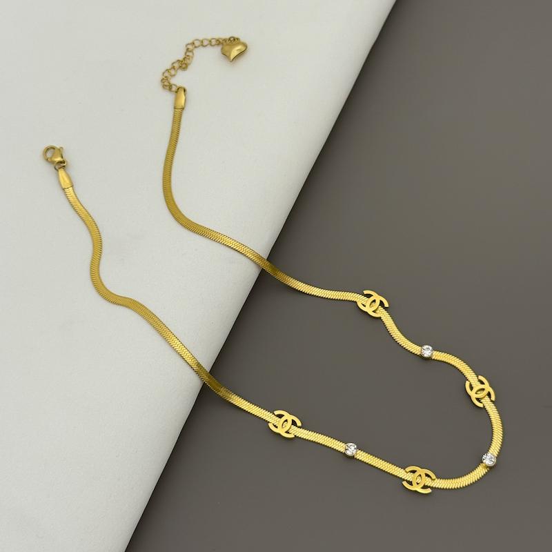 گردنبند ماری پلاک دار