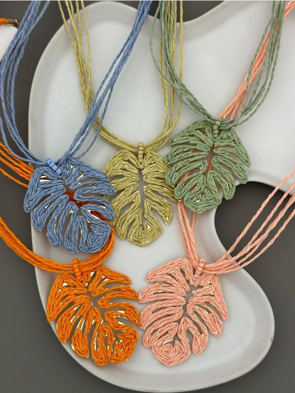 گردنبند رافیا