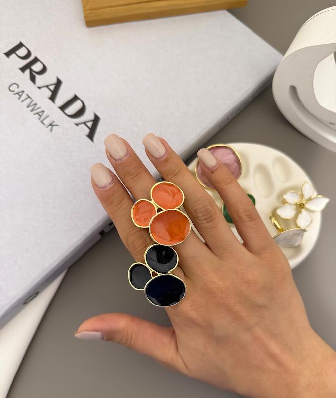 انگشتر رنگی