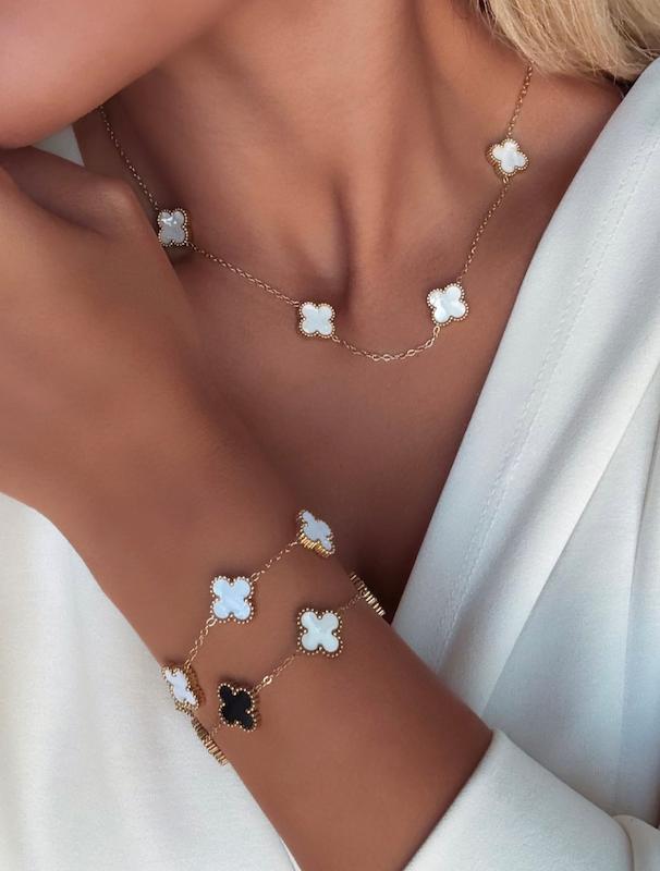 ست ونکلیف طلایی سفید