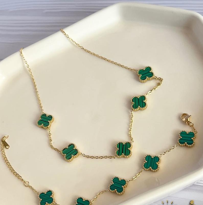 ست گردنبند و دستبند ونکلیف سبز