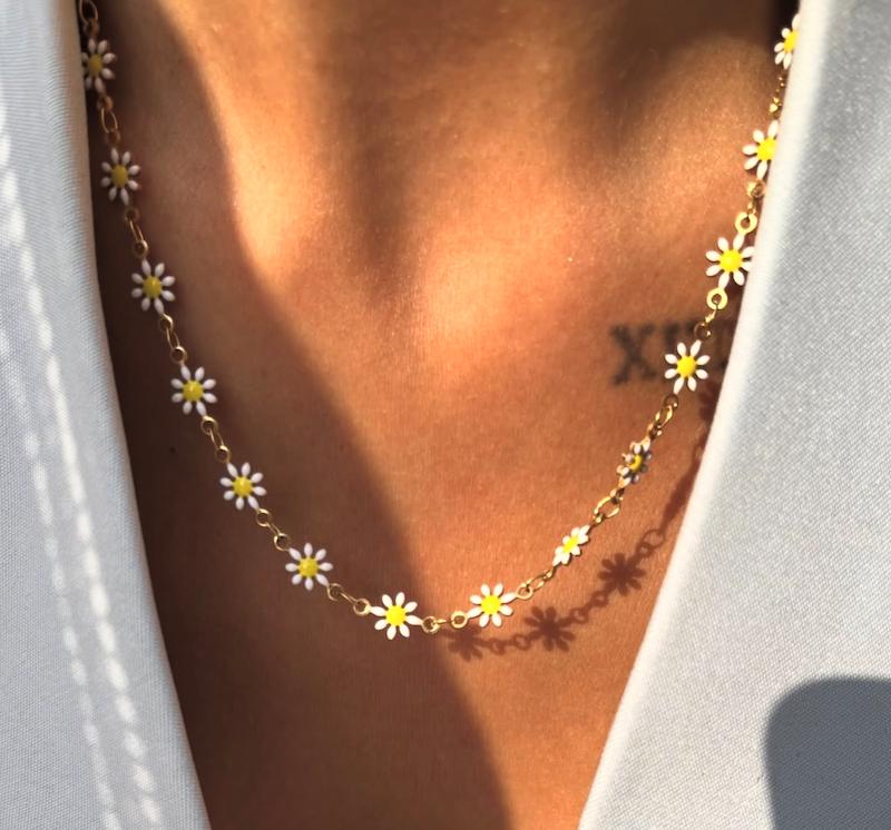 گردنبند بابونه طلایی و نقره ای