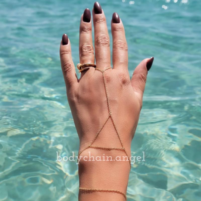 تمیمه مثلثی