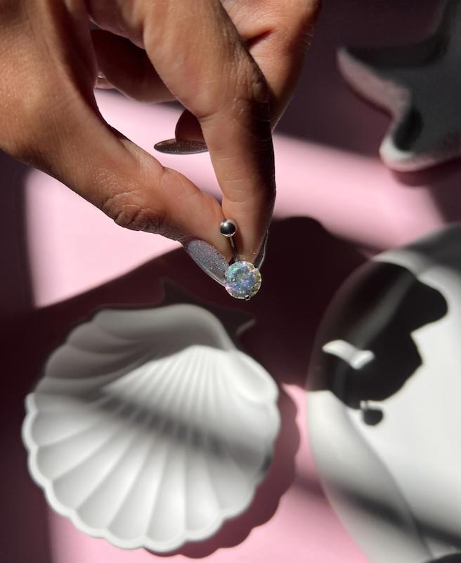 پیرسینگ واقعی ناف هفت رنگ و نقره ای