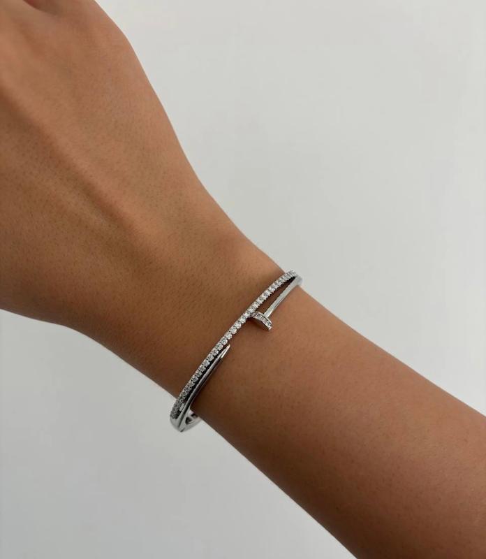 بنگل نگین دار