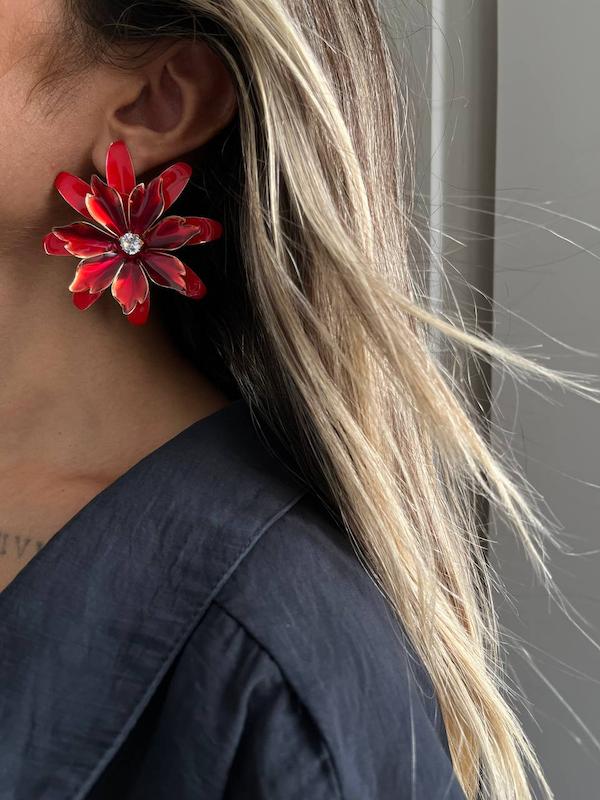 گوشواره قرمز